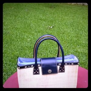Women's handbag